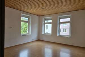 Ruhige und helle und dennoch zentrale Wohnung 