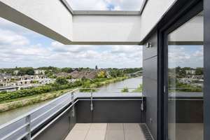 Außergewöhnliches Penthouse in Wasserlage – Privatsphäre, Weitblick und Wohnkomfort auf einer Ebene – Die vollständige Adresse der Immobilie erhältst du vom Anbieter., 30655 List, Hannover – Vorschaubild 3
