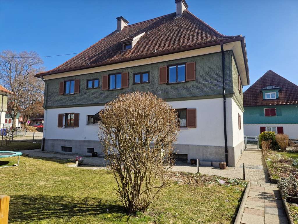 Immobilie in Lindenberg im Allgäu - Handwerker aufgepasst!
Mehrfamilienwohnhaus in Lindenberg - Bild 0