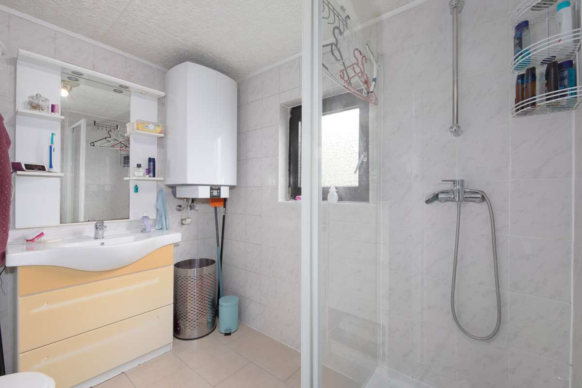 Immobilie in Dettenheim - Einfamilienhaus mit großem Garten in ruhiger Lage von Dettenheim - Bild 3