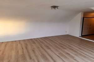 Charmante 2-Zimmer Dachgeschosswohnung in Bonn-Beuel – Die vollständige Adresse der Immobilie erhältst du vom Anbieter., 53225 Schwarzrheindorf/Vilich-Rheindorf, Bonn – Vorschaubild 2