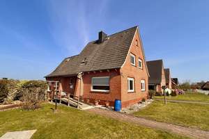 Einfamilienhaus mit großzügigem Grundstück und freiem Blick über die Felder in Cuxhaven-Lüdingworth