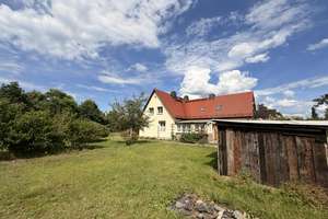 Ihr Zuhause im Grünen – DHH mit Traumgrundstück – Die vollständige Adresse der Immobilie erhältst du vom Anbieter., 1139 Kaditz, Dresden – Vorschaubild 1