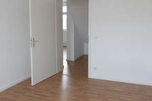 Modernes Wohnen im alten Gewand! Attraktive, großzügige 3 - Zi.- Wohnung am Platz der Republik! – Platz der Republik 46a, 42107 Elberfeld, Wuppertal – Vorschaubild 7