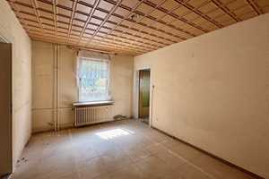 Sanierungsbedürftiges Einfamilienhaus mit Garten in ruhiger Lage – Mainz – Vorschaubild 4