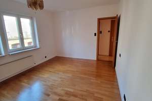 Große 4 1/2 Zimmerwohnung mit Balkon im Stuttgarter Westen – Lenaustr. 4, 70193 Kräherwald, Stuttgart – Vorschaubild 8