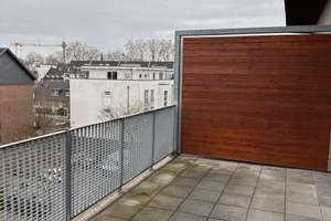 Geschmackvolle 3-Raum-Penthouse Charakter mit Balkon und EBK in Düsseldorf – Vlattenstraße 14, 40223 Bilk, Düsseldorf – Vorschaubild 2