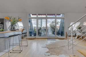 Über den Dächern Düsseldorfs – Maisonette mit Weitblick im Herzen Pempelforts – Die vollständige Adresse der Immobilie erhältst du vom Anbieter., 40477 Pempelfort, Düsseldorf – Vorschaubild 12