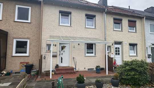 Bild von Schönes und gepflegtes Reihenmittelhaus mit 2 Gartenbereichen in Celle - sofort bezugsfrei