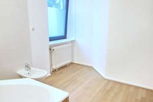 4-Zimmer-Hochparterre mit Kamin, Einbauküche & riesiger Terrasse in Toplage – Julius-Vosseler-Straße 81, 22527 Lokstedt, Hamburg – Vorschaubild 11