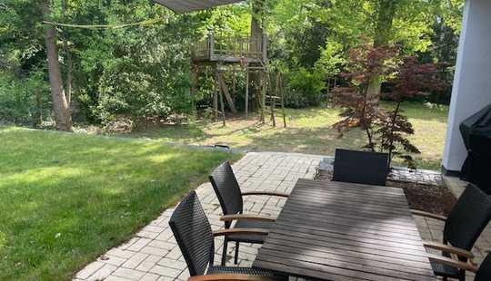 Bild von Moderner Bungalow mit herrlichem Blick in den eigenen Wald