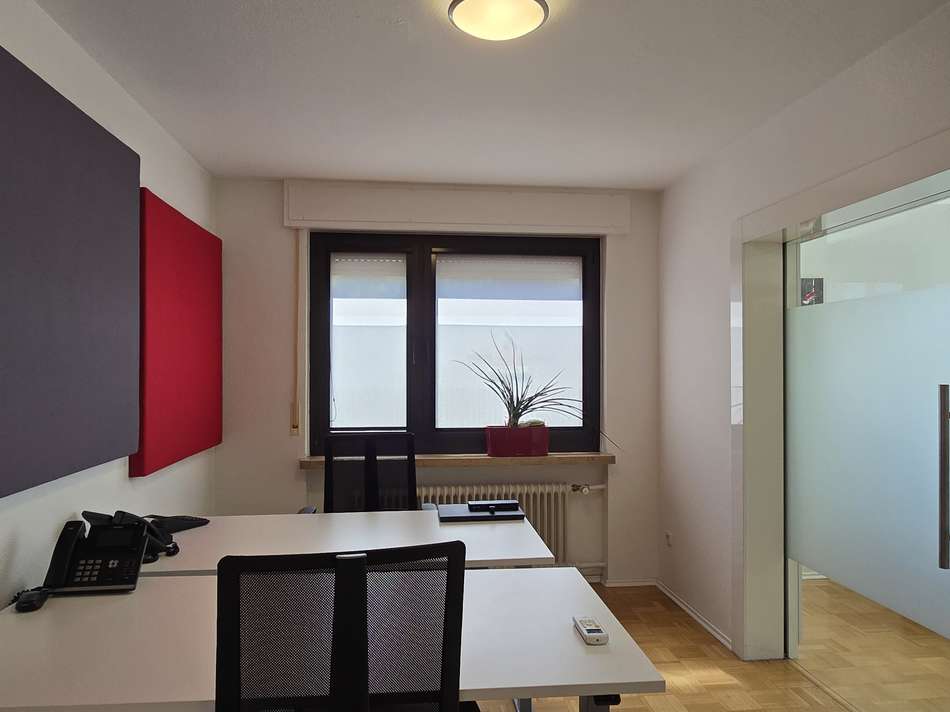 Bürobereich mit Glasschiebe...