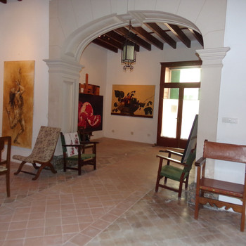 Prächtiges Haus mit großem Innenhof