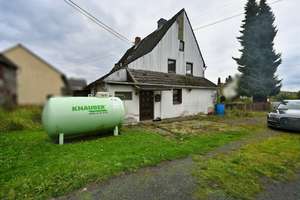 Urgemütliches Einfamilienhaus mit viel Potenzial – Ihr Zuhause zum Wohlfühlen ! – Die vollständige Adresse der Immobilie erhältst du vom Anbieter., 56244 Hahn am See – Vorschaubild 2