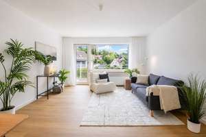 ++NEU: Sanierte, gepflegte ETW in Wü.-Lengfeld zvk, 3 Zi., Balkon, Garage++