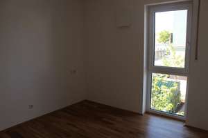 Wunderschöne 3-Zimmer Wohnung mit EBK; Niedrig Energiebauweise – Landshuter Straße 74 d, 93053 Kasernenviertel, Regensburg – Vorschaubild 4