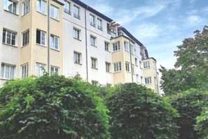Frisch renovierte 2-Zimmer-Wohnung mit neuer Küche & modernem Bad – Energieeffizienzklasse B – Schöneicher Straße 12f, 13055 Berlin – Vorschaubild 1