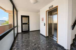 Sofort bezugsfrei: renovierungsbedürftige 2-Zimmer-Wohnung mit großzügigem, sonnigem Balkon! – Die vollständige Adresse der Immobilie erhältst du vom Anbieter., 81673 Josephsburg, München – Vorschaubild 11