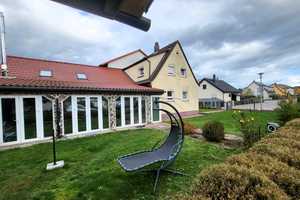 Schön gelegene Doppelhaushälfte mit großem Grundstück zu verkaufen – Steinbergstr. 21, 90552 Nürnberger Land (Kreis) – Vorschaubild 1
