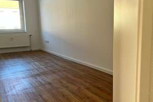 Frisch sanierte Architektenwohnung mit hochwertiger Markenküche, Wellnessbad – 39108 Stadtfeld Ost, Magdeburg – Vorschaubild 3