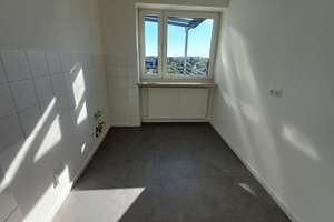 Schöne 2-Zimmer Wohnung in Hasenbergl – Riemerschmidstraße 14, 80933 Lerchenau-Ost, München – Vorschaubild 3