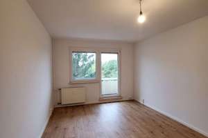 Gepflegte 3-Zimmer-Wohnung mit Einbauküche & modernisiertem Bad in Olvenstedt – Hans-Grade-Straße 89, 39130 Neu Olvenstedt, Magdeburg – Vorschaubild 4