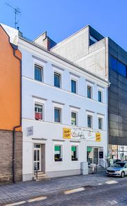 Seltene Gelegenheit: Historisches Stadthaus mit Bäckerei und Wohnungen direkt am Stadtplatz in Cham