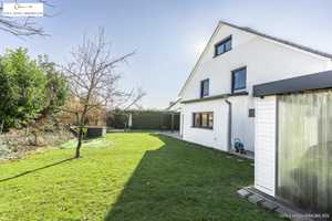 Ihr Traumhaus wartet! Modernes Haus / DHH in Lichtenwald: Top ausgestattet, Doppelgarage & EBK – Esslingen (Kreis) – Vorschaubild 23