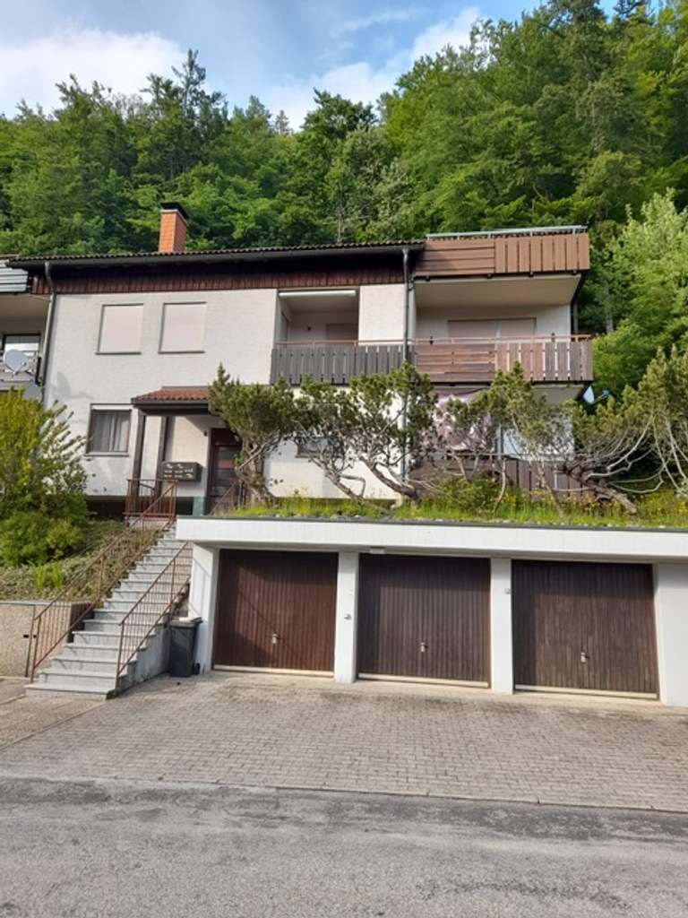 Immobilie in Todtnau - Wohnen mit Aussicht – attraktive Wohnung inklusive Garage - Bild 0