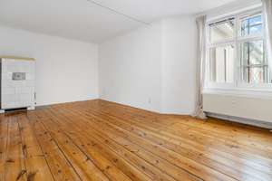 Quiet, spacious south facing Studio between the Kollwitzkiez & Winsviertel. Empty & available ! – Prenzlauer Allee 35, 10405 Prenzlauer Berg, Berlin – Vorschaubild 3