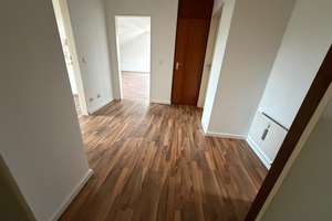 Helle 3,5 Zi. Whg. mit Dusche u. Badewanne, DG, Aufzug – Werner Hellweg 52, 44803 Laer, Bochum – Vorschaubild 3
