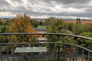 100qm Dachterasse mit Blick über Dresden / 3-Zimmer-Maisonette-Wohnung mit Balkon und EBK – Hepkestraße 115b, 1277 Striesen-Ost, Dresden – Vorschaubild 3