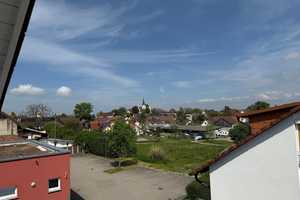 Wohnen wie im Einfamilienhaus - mit 2  Terrassen, Weitblick  und 2 hochwertigen Garagen – Breisgau-Hochschwarzwald (Kreis) – Vorschaubild 5