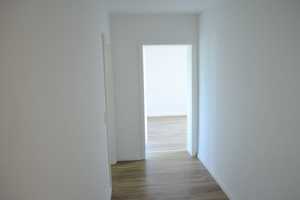 Gut geschnittene 3 Zimmerwohnung mit Balkon – Köln – Vorschaubild 6