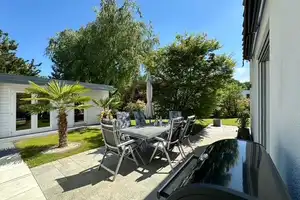 EP ESTATE - Townhouse mit Traumgarten und Saunahaus im Hahnwald – Köln – Vorschaubild 10