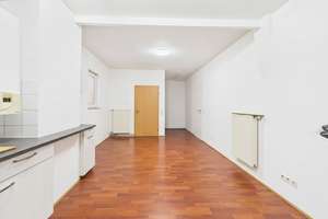 4-Familienhaus mit Ausbaupotential in TOP Lage – Die vollständige Adresse der Immobilie erhältst du vom Anbieter., 70329 Hedelfingen (Ortsteil), Stuttgart – Vorschaubild 9