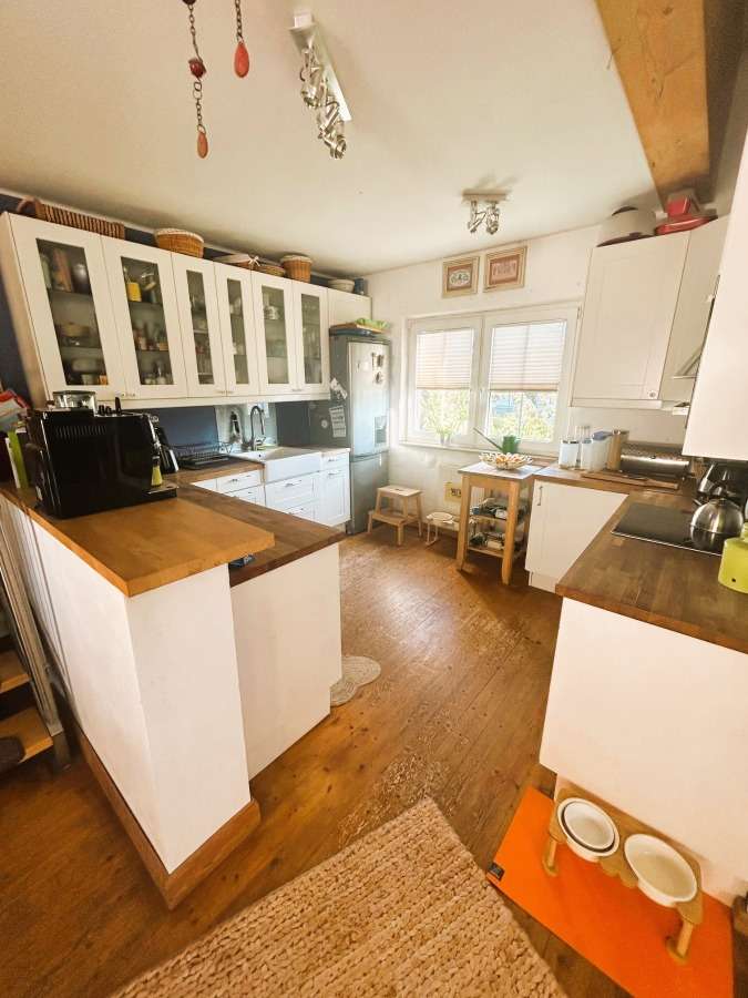 Immobilie in Monheim am Rhein - Zweifamilienhaus mit Potential - Wohnen und Arbeiten auf 322 m² Fläche - Bild 2