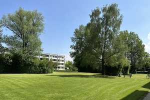 Idyllische 3-Zimmer-Wohnung in Bogenhausen-Ost – München – Vorschaubild 1