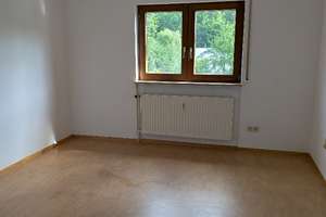 4-Zimmer-Dachgeschoss-Wohnung mit herrlichem Ausblick in Zell a. H./Unterharmersbach – Die vollständige Adresse der Immobilie erhältst du vom Anbieter., 77736 Zell am Harmersbach – Vorschaubild 11