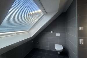 Sehr schöne GALERIE-Wohnung. Ideal für ein PAAR ohne Kinder. Balkon, Einbauküche, Stellplatz. FREI – Die vollständige Adresse der Immobilie erhältst du vom Anbieter., 70599 Schönberg, Stuttgart – Vorschaubild 15