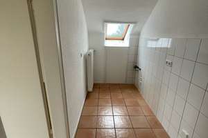 gehobene 1 Zimmer-Dachgeschosswohnung in Gräfrath – Lützowstr. 130, 42653 Gräfrath, Solingen – Vorschaubild 4