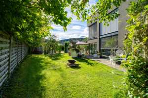 Luxuriös, modern und funktionell - Neuwertiges Effizienzhaus Plus in Unterkirnach bei Villingen – Schwarzwald-Baar-Kreis – Vorschaubild 8