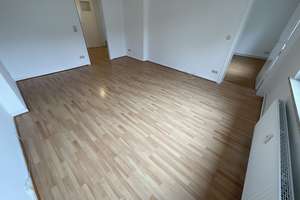 Frisch renovierte 2,5 Zimmer-Wohnung mit Duschbad und separatem WC – 23560 Sankt Jürgen, Lübeck – Vorschaubild 3
