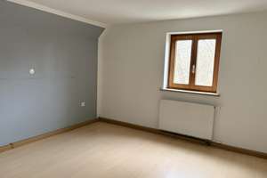 Wohnen im Grünen: Geräumiges Haus in Stoffen  – Weglerstraße 8, 86932 Pürgen – Vorschaubild 9