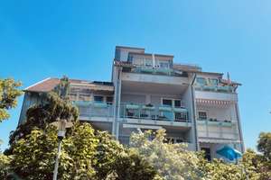 *Helle Maisonette-Wohnung mit Dachterrasse*