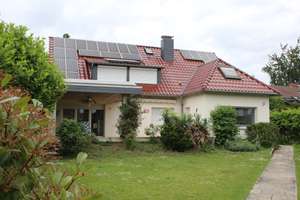 Großzügiges Einfamilienhaus Nähe Landratsamt
