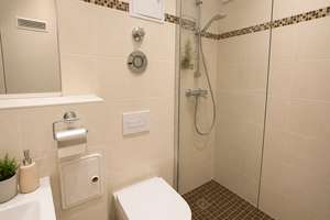 Renovierungsbedürftige 4-Zimmer-Wohnung unweit vom Schloß Charlottenburg – Die vollständige Adresse der Immobilie erhältst du vom Anbieter., 10589 Charlottenburg, Berlin – Vorschaubild 5
