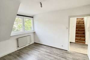 Ansprechende 3-Zimmer-DG-Wohnung in Wuppertal – Franzenstraße 14, 42105 Elberfeld, Wuppertal – Vorschaubild 5