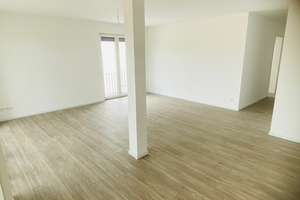 Moderne 3 Zimmer-Wohnung mit großer Loggia, Einbauküche und Tiefgaragenplatz in Wob-Wendschott! – Alte Schulstr. 31 C, 38448 Wendschott, Wolfsburg – Vorschaubild 3
