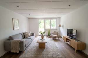 Bezugsfrei & renoviert: 1,5-Zimmer-Wohnung mit Balkon nahe der Kölner Südstadt